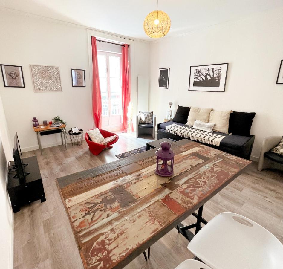 Cosy Olivettes Apartment น็องต์ ภายนอก รูปภาพ